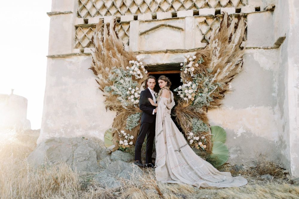 1-cover-photo-jim-labraco-wedding-florist-tinos-greece